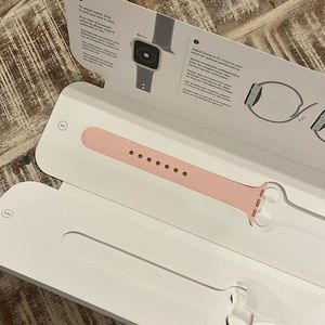 Apple Watch M/L Band NEW